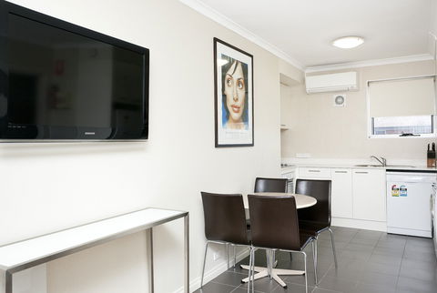Forrest Hotel And Apartments - Holiday Find 1