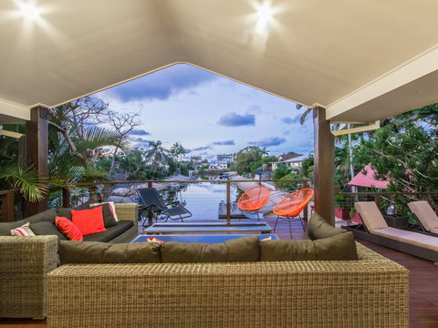 Laguna Bay Broadbeach - Vogue Holiday Homes - Holiday Find 1