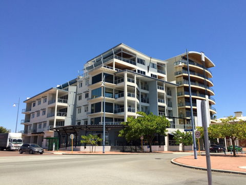 Rockingham Apartments - Holiday Find 0