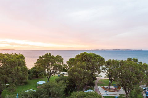 Rockingham Apartments - Holiday Find 1