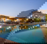 Sydney Beachouse YHA - Collaroy - Holiday Find