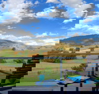 Adelong Valley Farm Stays - Moorallie Cottage - Holiday Find