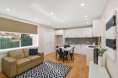 Belmont Executive Apartments - Holiday Find 2