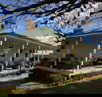 Crookwell Farmhouse - Holiday Find