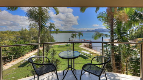 Hinchinbrook Marine Cove Resort - Holiday Find 2