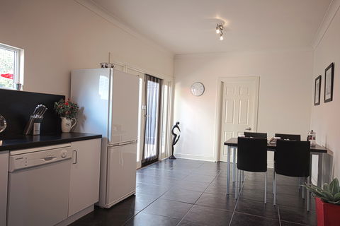 Lottes Cottage - Holiday Find 2