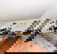 Mount Ophir Estate - The Pickers Cottage - Holiday Find