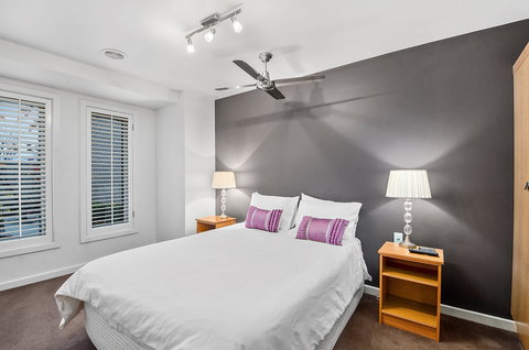 Mt Gambier Apartments - Holiday Find 2