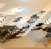 Regal Apartments - Holiday Find