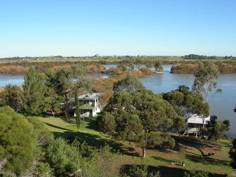 Rivers Edge Caravan Park - Holiday Find 2