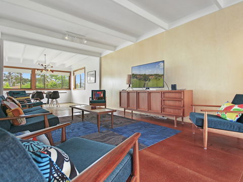 Sputnik Beach House - Holiday Find 1