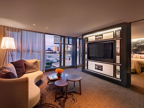 The Darling - Holiday Find 2