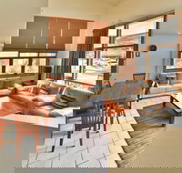 Tomarlin Views 1 - Holiday Find