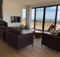 Topdeck at Snelling Beach - Holiday Find