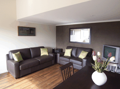 Off Mountain Accommodation - Holiday Find 2