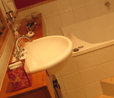 Honeymoon Hill - Holiday Find