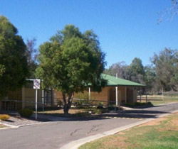 Balranald Caravan Park - Holiday Find 2