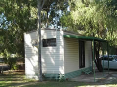 Pinjarra Caravan Park - Holiday Find 1