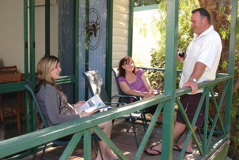 Riverview Tourist Park - Holiday Find 1