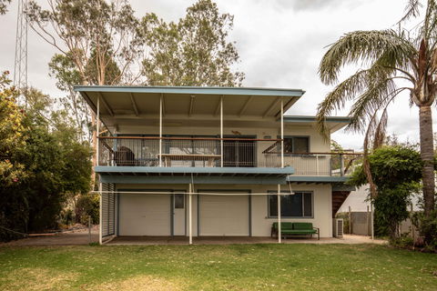 78  River Lane Mannum -River Shack Rentals - Holiday Find 0