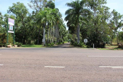 Aurora Kakadu Lodge Camping & Caravan Park - Holiday Find 1
