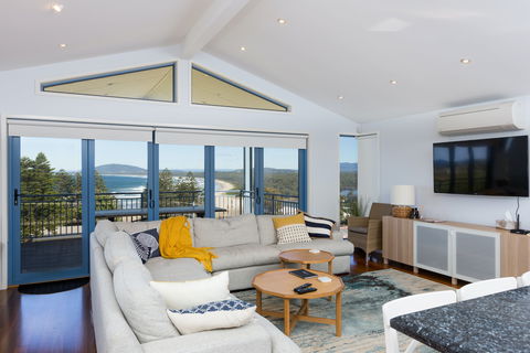Blue Waters At Gerroa - Holiday Find 0