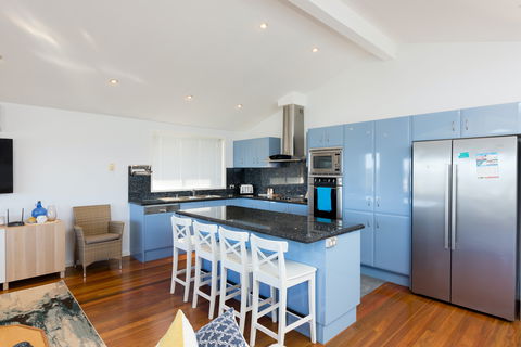 Blue Waters At Gerroa - Holiday Find 1