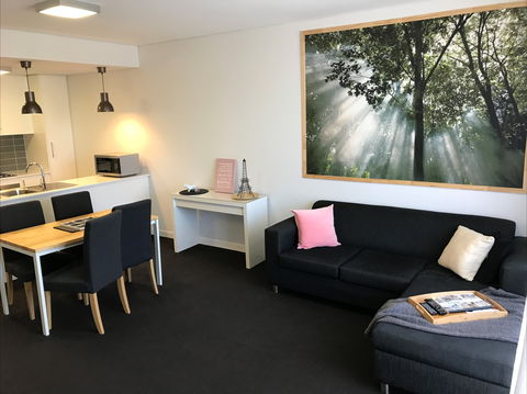 Canberra Furnished Accommodation - Holiday Find 2