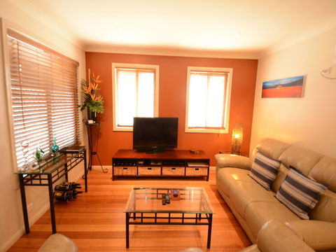 Emaroo Tramway Cottage - Holiday Find 1