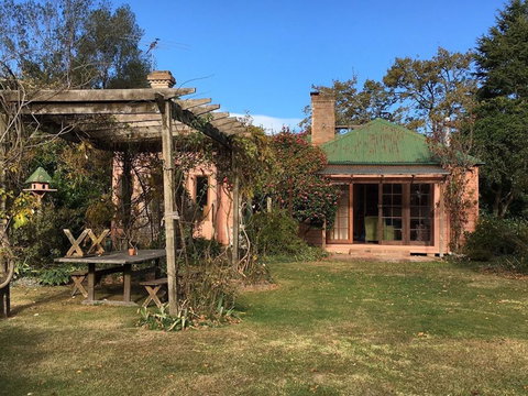 Hawthorne Cottage: Blackheath - Holiday Find 1