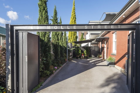 Hobart Cityscape Apartment 4 Studio - Holiday Find 0