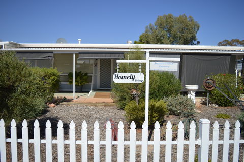 Homely Cottage - Holiday Find 1