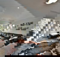 Inala 3 - Holiday Find