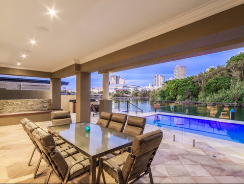 Lakeland Keys Broadbeach - Vogue Holiday Homes - Holiday Find 1