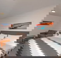 River Street Motel - Holiday Find