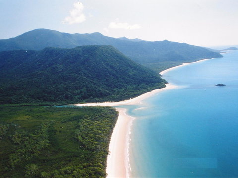 Thornton Beach Bungalows - Holiday Find 0