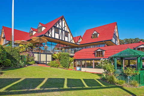 Village Family Motor Inn - Holiday Find 0