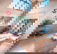 Blues Air 1 - Holiday Find