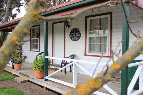 Coonawarra's Pyrus Cottage - Holiday Find 0