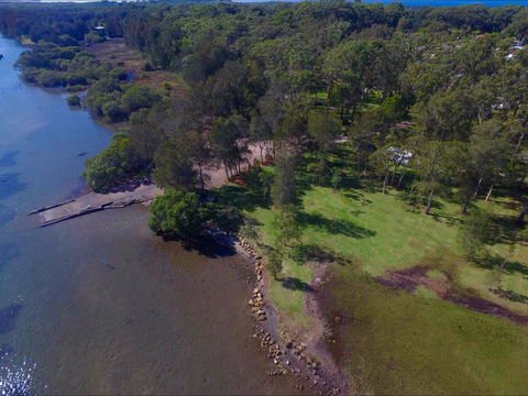 Diamond Waters Caravan Park - Holiday Find 0