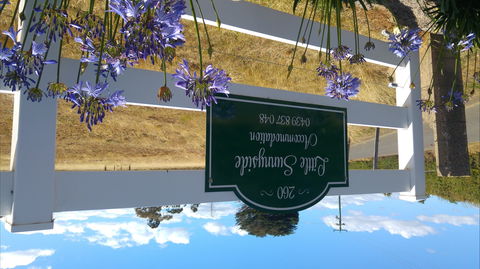 Little Sunnyside Accommodation - Holiday Find 2