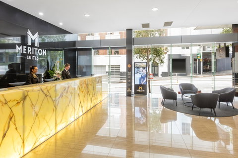 Meriton Suites Adelaide Street, Brisbane - Holiday Find 1