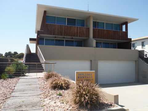 Relax At Tipara - Holiday Find 0