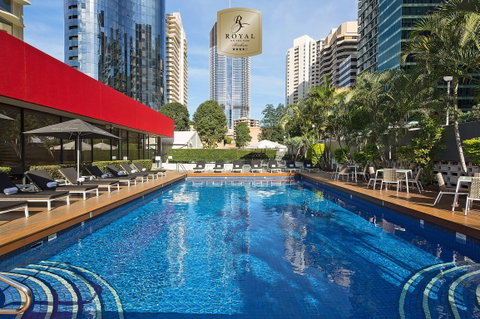 Royal On The Park Hotel And Suites - Holiday Find 0