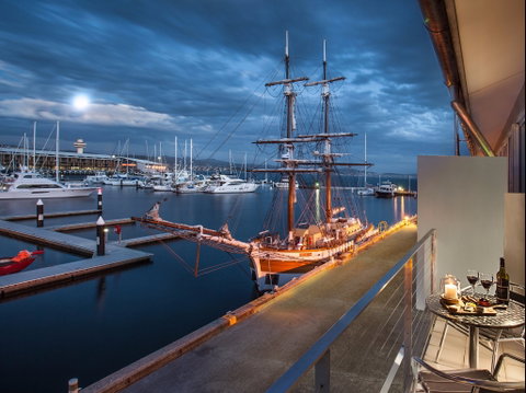 Somerset On The Pier Hobart - Holiday Find 0