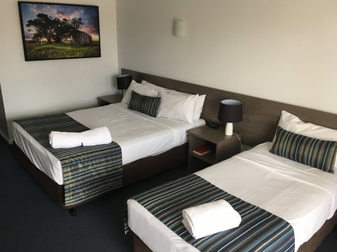 Sugar Country Motor Inn - Holiday Find 0