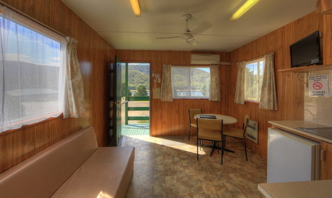 Talbingo Tourist Caravan Park - Holiday Find 1