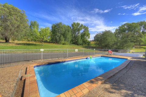 Talbingo Tourist Caravan Park - Holiday Find 2
