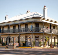 The Family Hotel Maitland - Holiday Find
