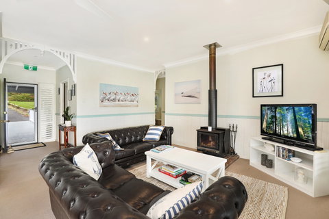Avocado Grove BnB - Holiday Find 1